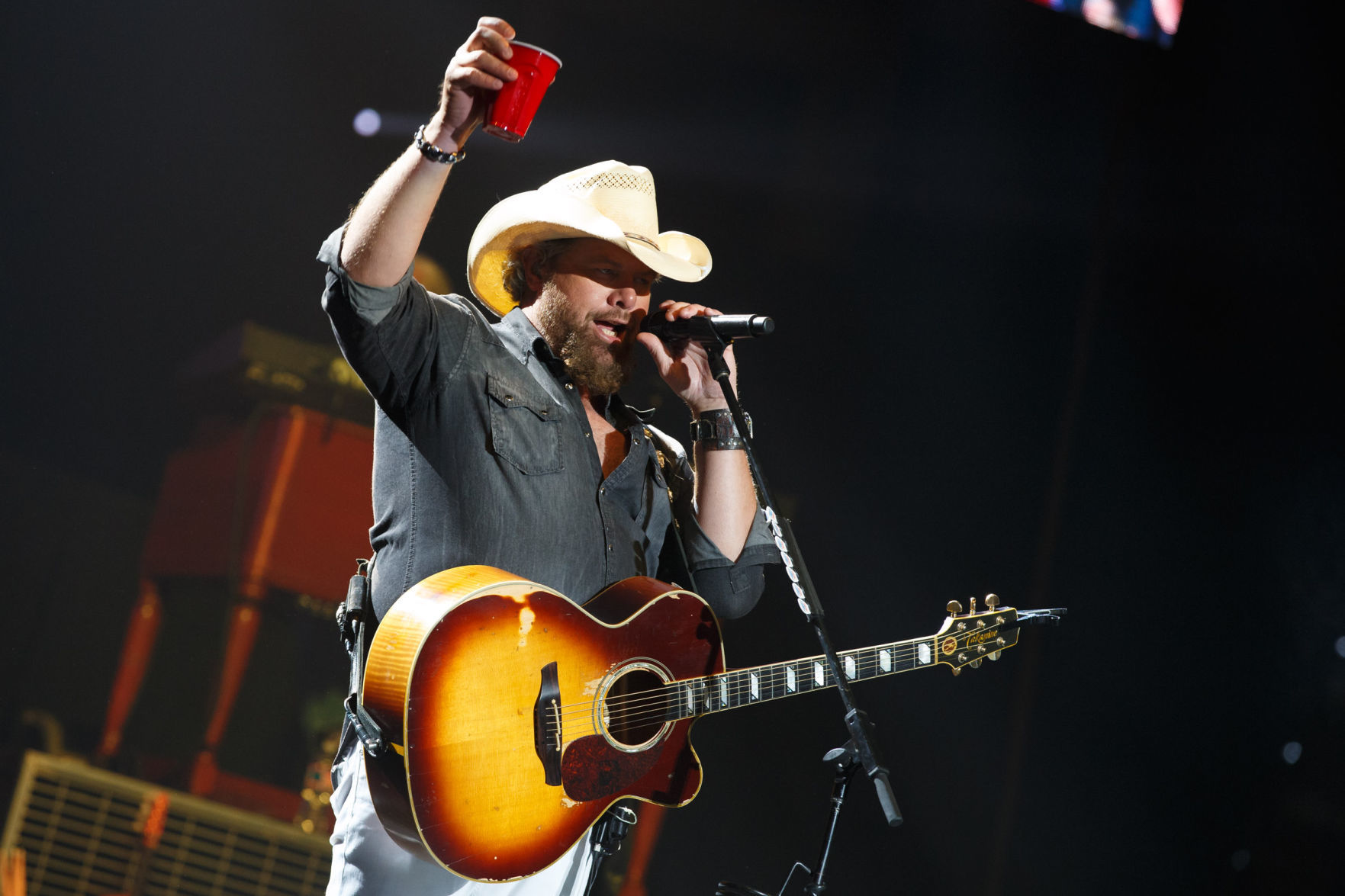 Toby Keith 2016 concert